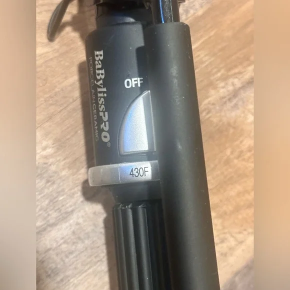 BaByliss Pro Porcelain Ceramic Black Curling Iron - Picture 3 of 3